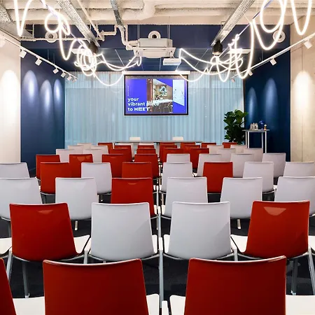 Adagio Access Centrum Dampoort ヘント