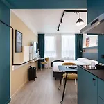 Adagio Access Centrum Dampoort מלון