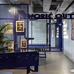Adagio Access Centrum Dampoort מלון *
