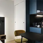 Adagio Access Centrum Dampoort מלון *